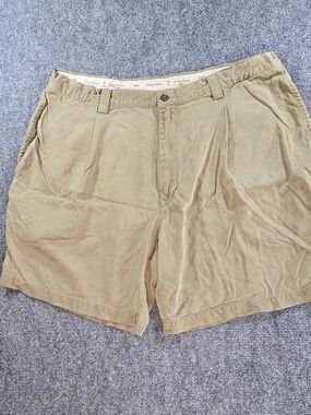 Tommy Bahama Khaki Silk Shorts Mens 42 Flat Front Lightweight Summer